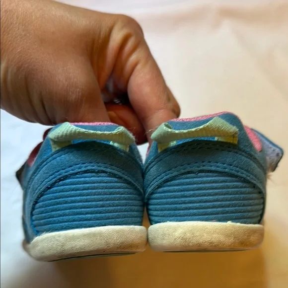 Tsukihoshi Blue and Pink Sneakers for Active Kids. Size 6.5 - Picture 4 of 6